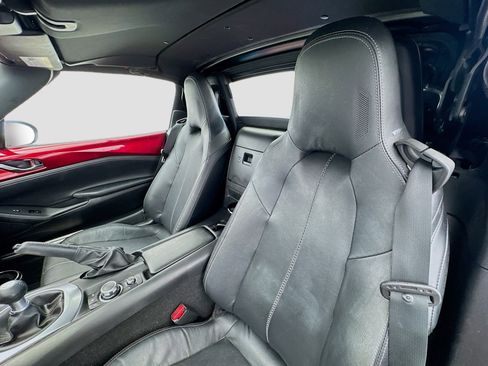 Used 2021 MAZDA MX-5 Miata RF Grand Touring image 13