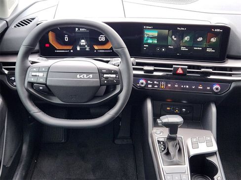 Certified 2026 Kia Sportage EX w/ EX Panorama Roof Package image 25