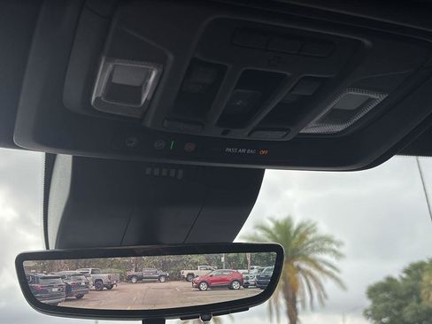 Certified 2022 GMC Sierra 1500 AT4 w/ AT4 Premium Package AWD/4WD image 36