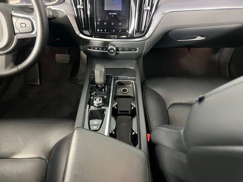 Used 2024 Volvo S60 B5 Core image 16