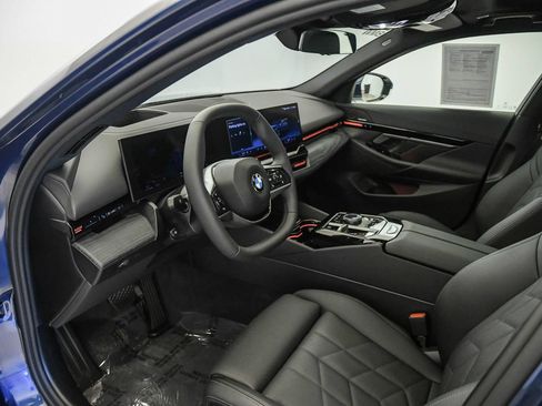 Used 2026 BMW 530i w/ Premium Package RWD image 16