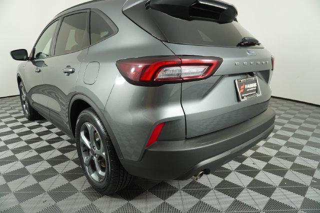 Used 2025 Ford Escape ST-Line FWD image 12