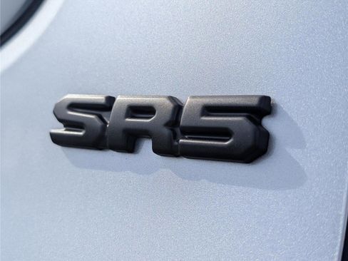 Used 2025 Toyota Tacoma SR5 image 29