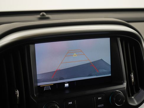 Used 2020 Chevrolet Colorado LT w/ Colorado RST Special Edition image 22