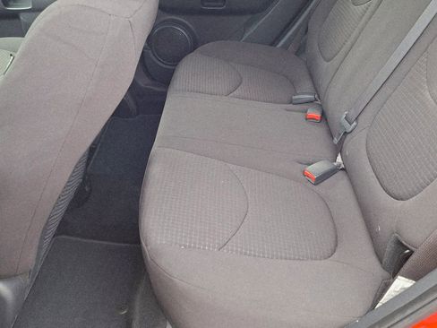 Used 2013 Kia Soul FWD image 9