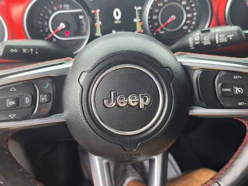 Used 2018 Jeep Wrangler Unlimited Rubicon AWD/4WD image 11