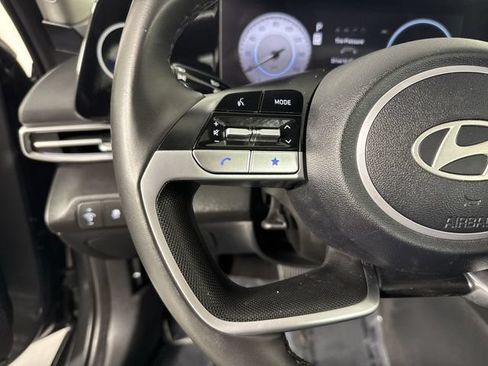 Used 2025 Hyundai Elantra SEL FWD image 12