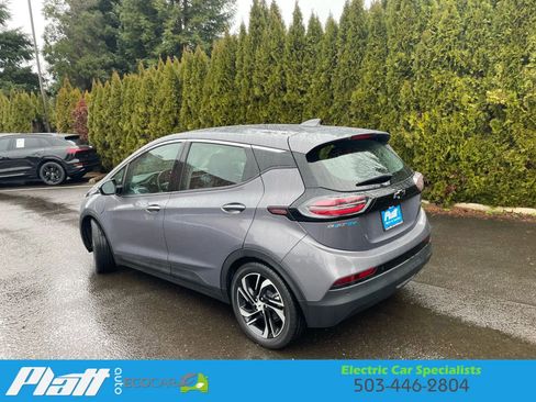 Used 2022 Chevrolet Bolt LT w/ Infotainment Package image 7