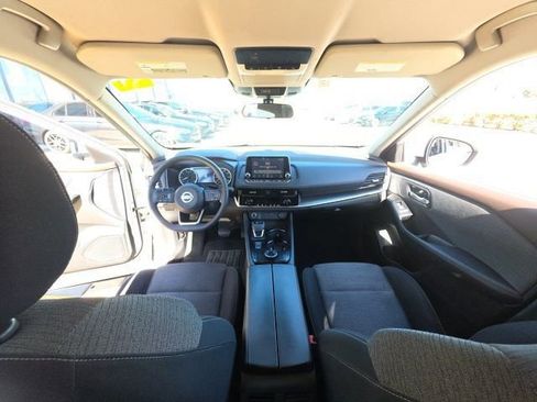 Used 2021 Nissan Rogue SV image 26