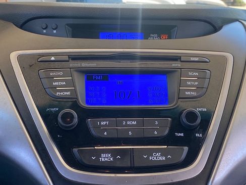 Used 2013 Hyundai Elantra GLS w/ Preferred Pkg FWD image 23