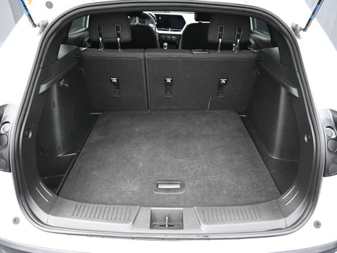 Certified 2024 Chevrolet Trax RS w/ Driver Confidence Package FWD image 23