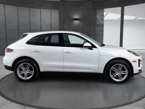 Used 2019 Porsche Macan AWD/4WD image 4