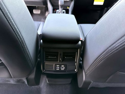 New 2025 Subaru Forester Limited image 17