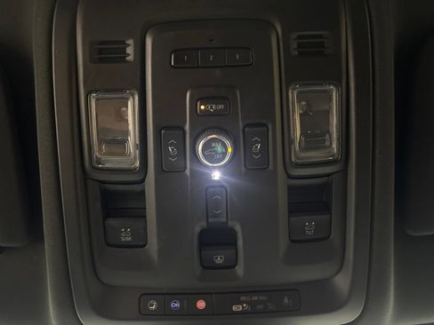 Used 2023 Chevrolet Suburban High Country AWD/4WD image 26