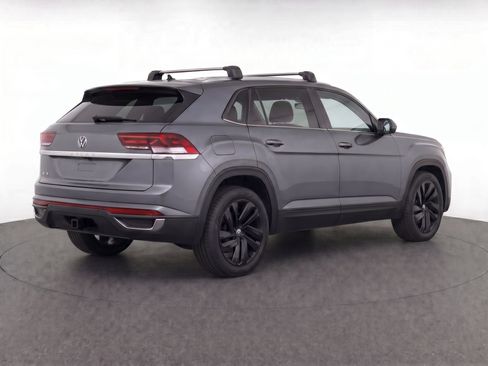 Used 2023 Volkswagen Atlas Cross Sport SE FWD image 4
