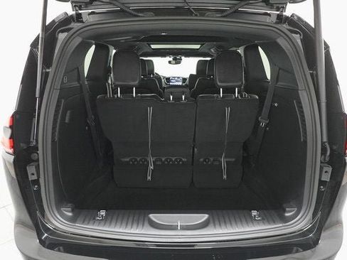 New 2026 Chrysler Pacifica Select image 28