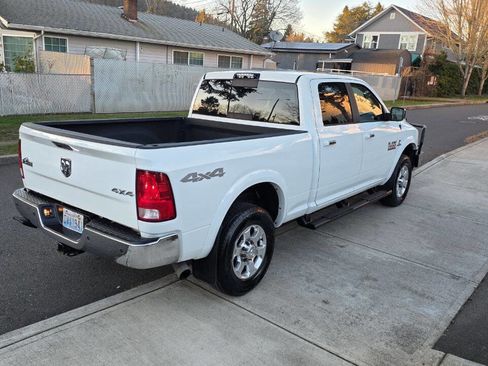 Used 2018 RAM 2500 Big Horn w/ Harvest Edition image 5