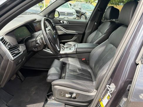 Used 2019 BMW X5 xDrive50i w/ Parking Assistance Package AWD/4WD image 23