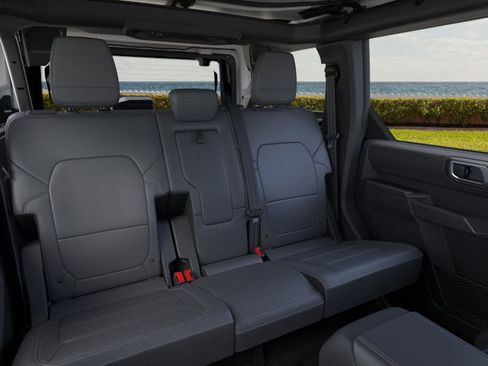 New 2025 Ford Bronco Badlands w/ Sasquatch Package image 27