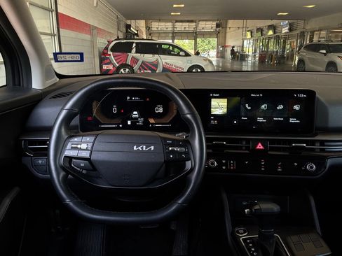 Used 2026 Kia Sportage LX FWD image 13