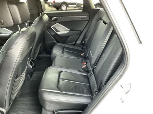Used 2025 Audi Q3 2.0T Premium image 22