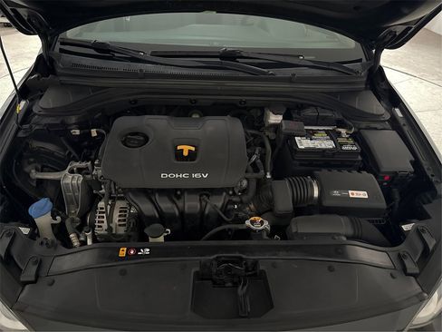 Used 2018 Hyundai Elantra Limited image 15