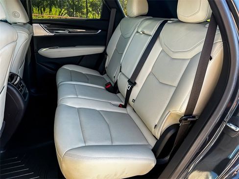 Used 2022 Cadillac XT5 Sportv w/ Technology Package image 26