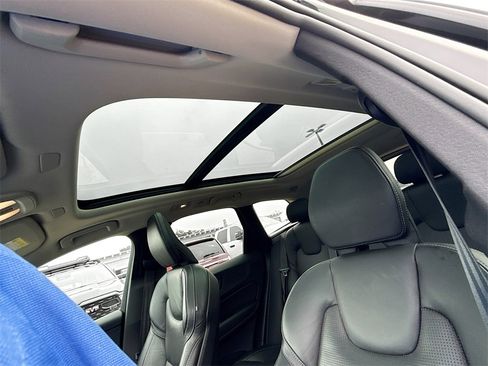 Used 2023 Volvo XC60 B5 Ultimate image 24