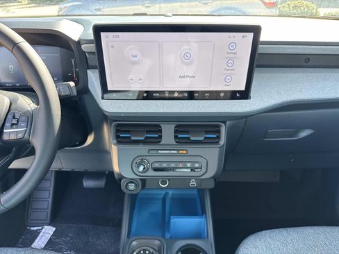 New 2025 Ford Maverick XLT w/ XLT Luxury Package image 9