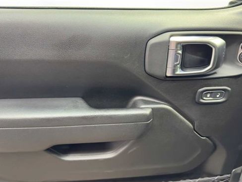 Used 2022 Jeep Wrangler Unlimited Sport image 18