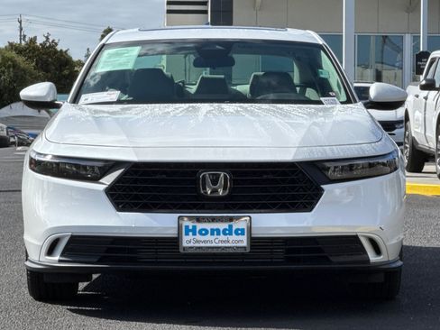 Used 2023 Honda Accord EX image 6