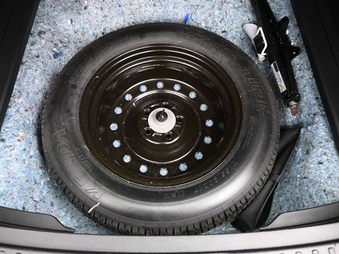 Certified 2025 Honda CR-V EX image 29