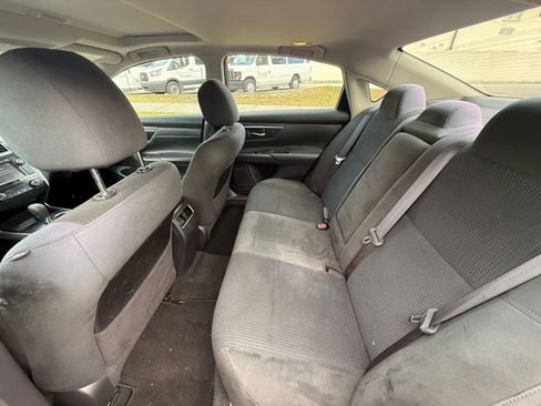 Used 2015 Nissan Altima 2.5 SV w/ Convenience Package FWD image 11