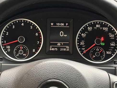 Used 2017 Volkswagen Tiguan Sport image 32