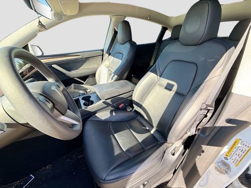 Used 2023 Tesla Model Y Long Range image 12