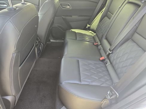 New 2026 Nissan Rogue Platinum AWD/4WD image 9