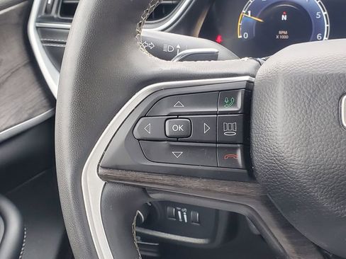 Used 2024 Jeep Grand Cherokee L Limited w/ Luxury Tech Group II image 23