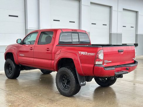 Used 2015 Toyota Tacoma Pickup 4D 5 ft w/ TRD Sport Package image 3