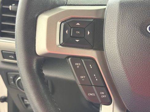 Used 2019 Ford F150 Lariat w/ Equipment Group 502A Luxury AWD/4WD image 16