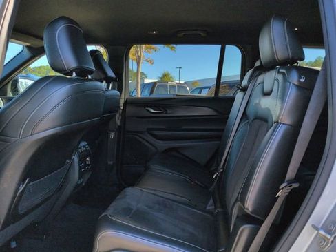 Certified 2024 Jeep Grand Cherokee L Laredo image 14