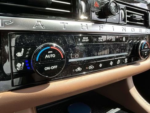 New 2026 Nissan Pathfinder Platinum FWD image 20