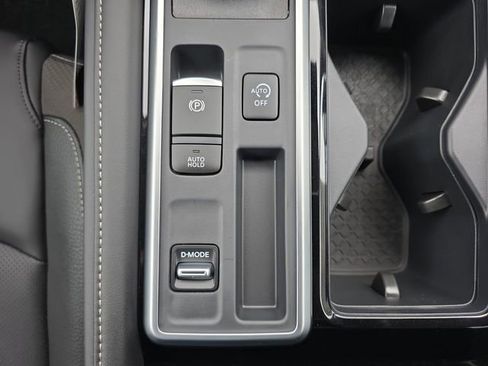 New 2026 Nissan Pathfinder SL image 28