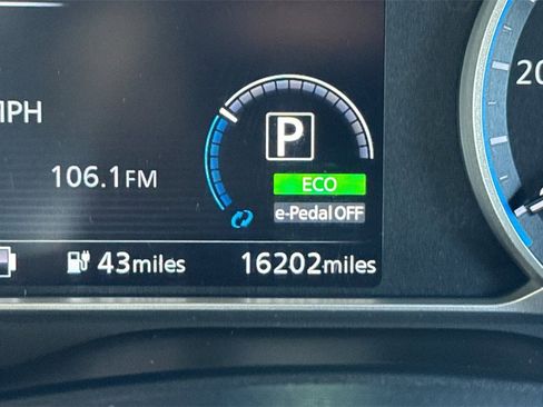 Used 2024 Nissan Leaf SV Plus image 25