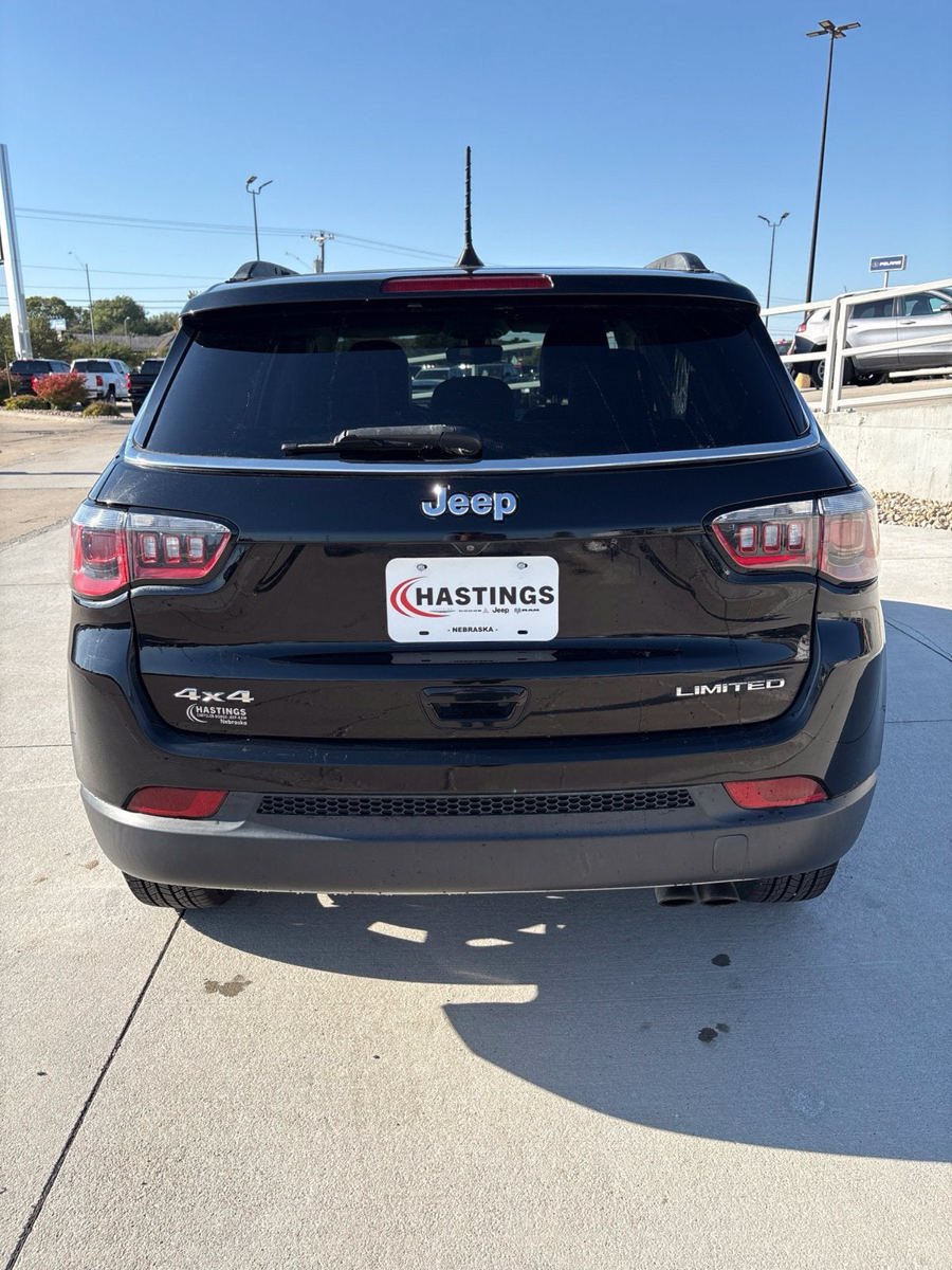 Used 2019 Jeep Compass Limited AWD/4WD image 4