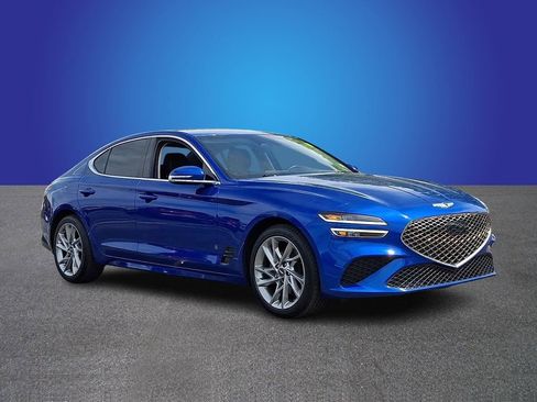 Used 2022 Genesis G70 2.0T image 3