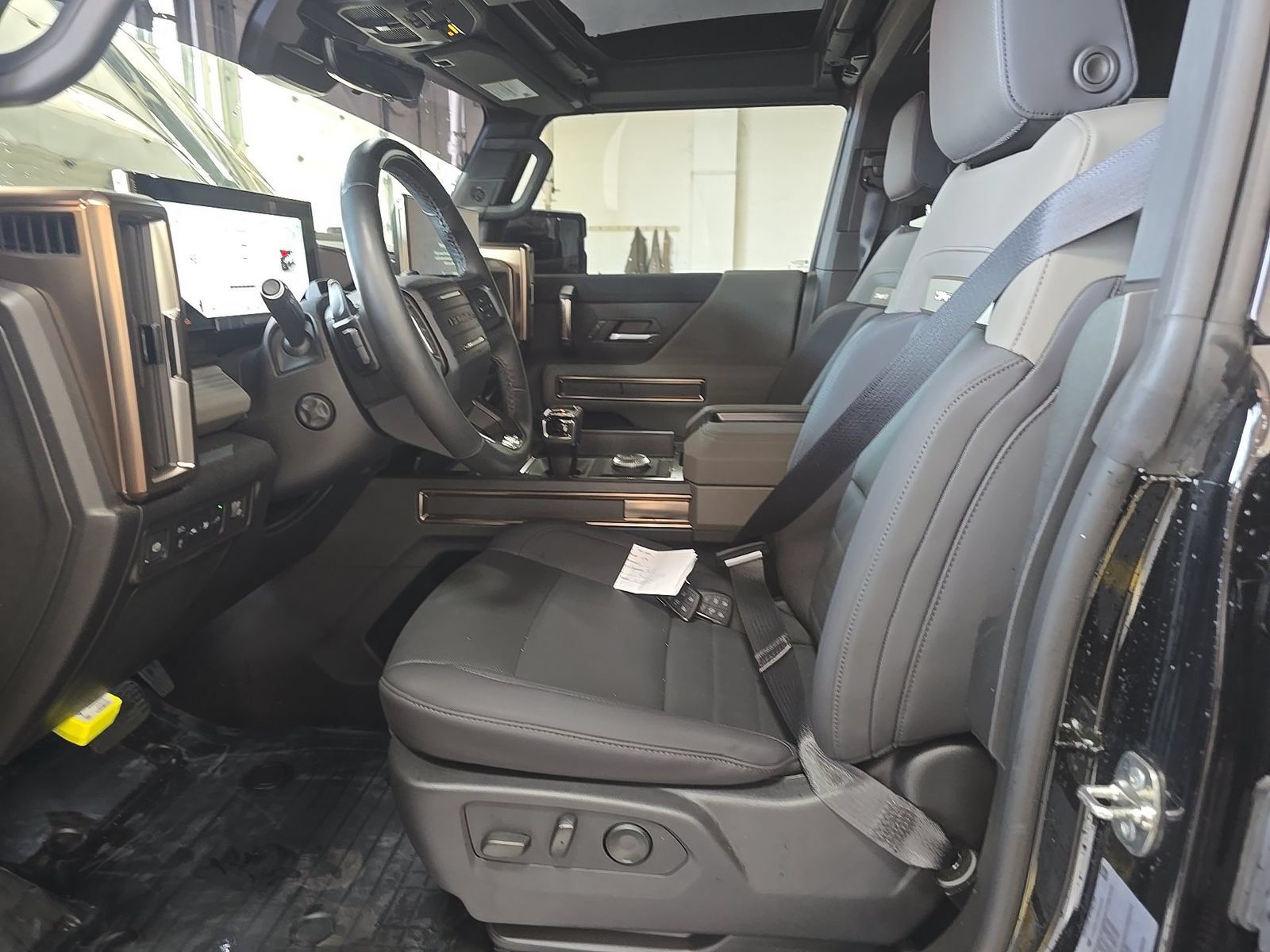 Used 2024 GMC Hummer EV 3X w/ LPO, Illumination Package AWD/4WD image 5