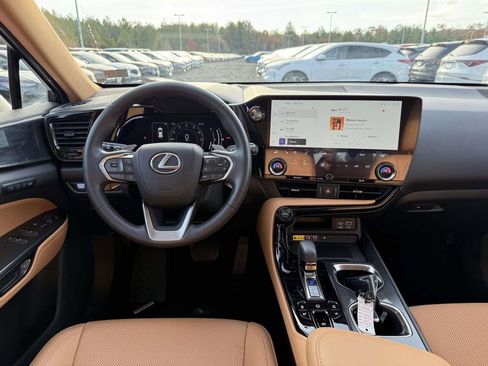 Used 2023 Lexus NX 350 AWD w/ Premium Package image 8