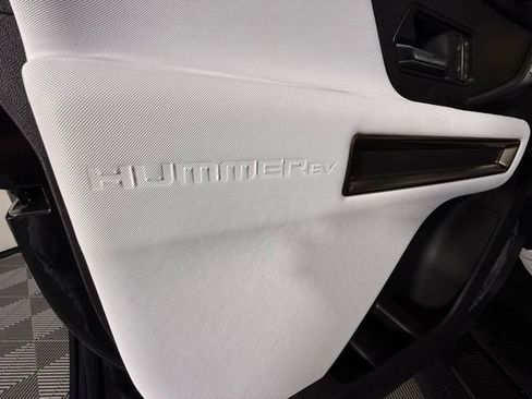 Used 2024 GMC Hummer EV 3X AWD/4WD image 15