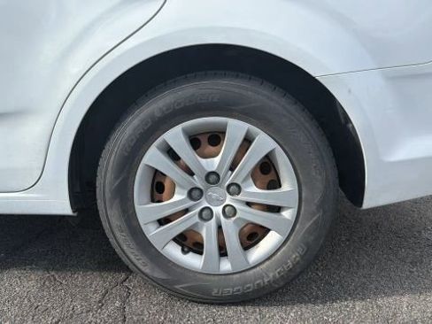 Used 2017 Chevrolet Sonic LS image 19