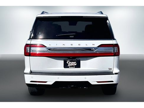 Used 2021 Lincoln Navigator Reserve AWD/4WD image 5